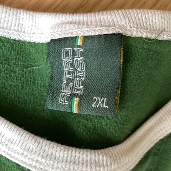 Retro Irish Embroidered IRELAND T-shirt - Picture 2 of 5